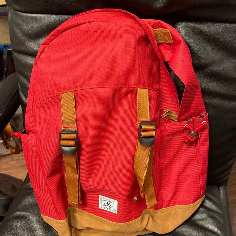 Everest backpack